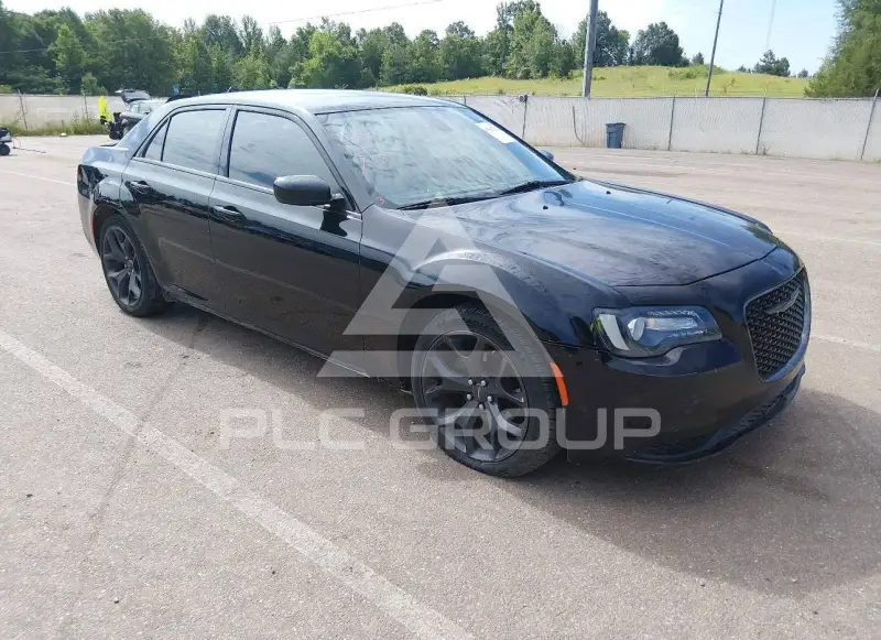 2020 Chrysler 300 photo