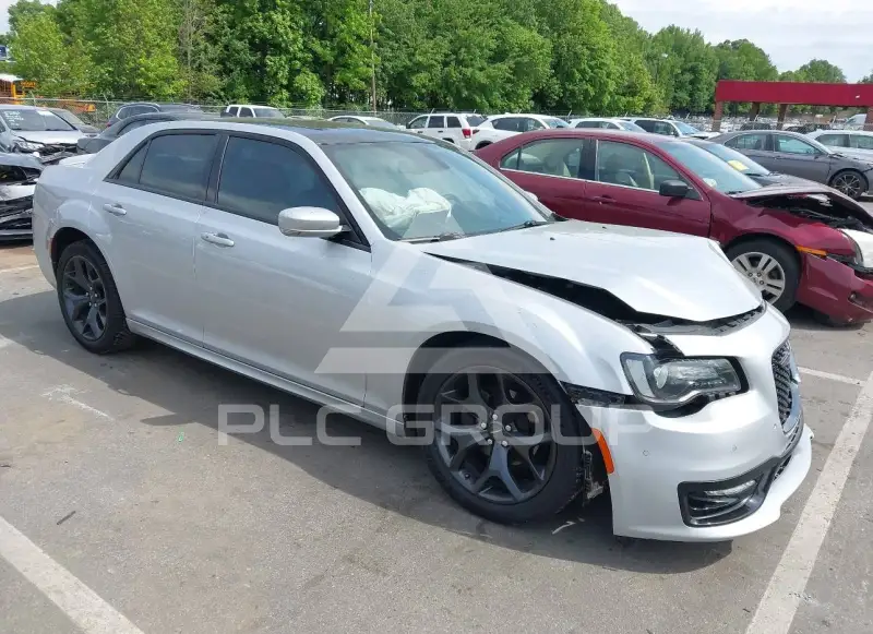 2020 Chrysler 300 фото