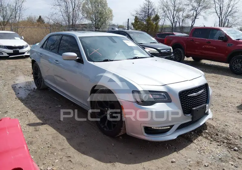 2020 Chrysler 300 photo