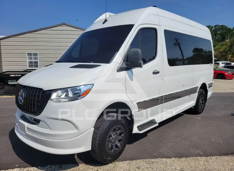 2020 Mercedes Benz Sprinter photo