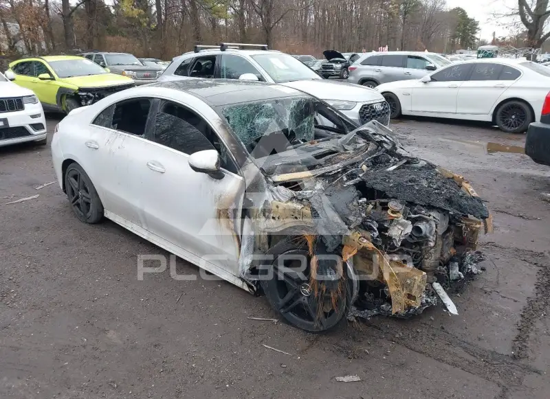 2020 Mercedes Benz CLA 35 AMG photo
