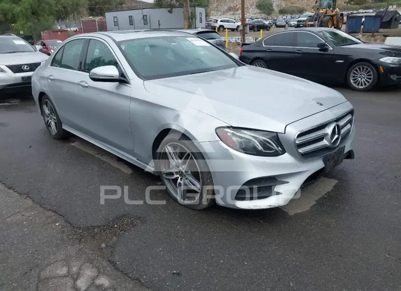 2020 Mercedes Benz E 350 фото