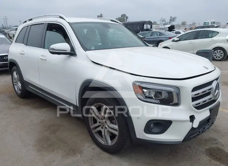 2020 Mercedes Benz GLB 250 фото