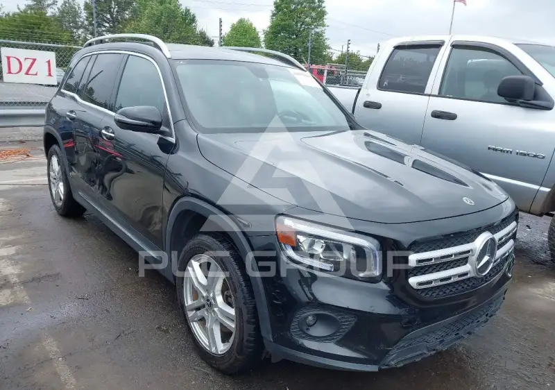 2020 Mercedes Benz GLB 250 фото