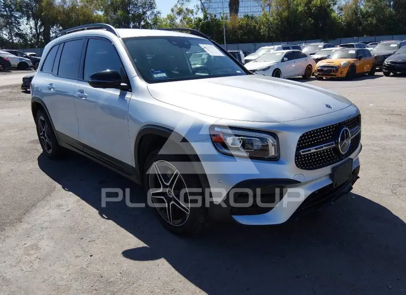 2020 Mercedes Benz GLB 250 фото