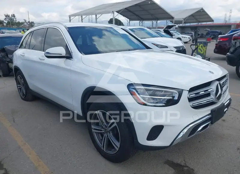2020 Mercedes Benz GLC 300 фото