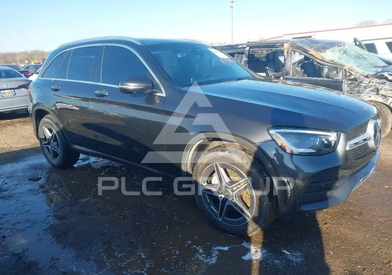 2020 Mercedes Benz GLC 300 фото