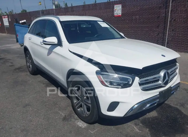 2020 Mercedes Benz GLC 300 фото