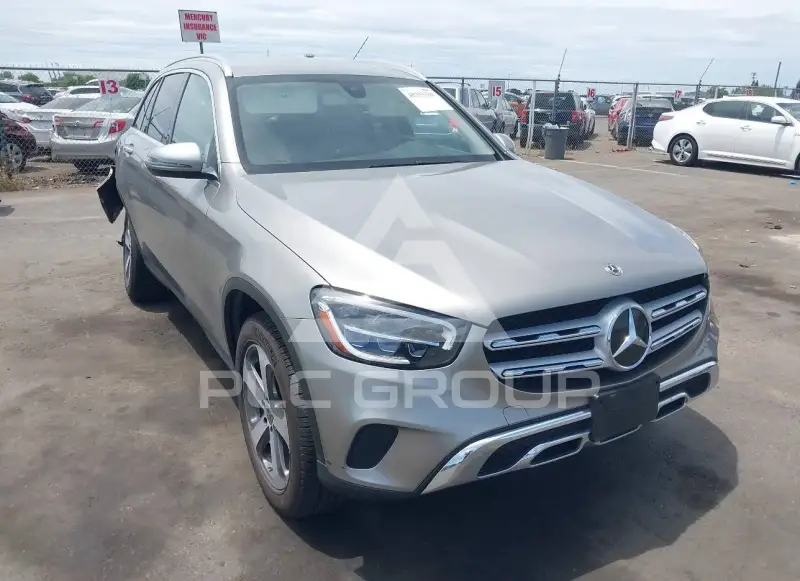 2020 Mercedes Benz GLC 300 фото