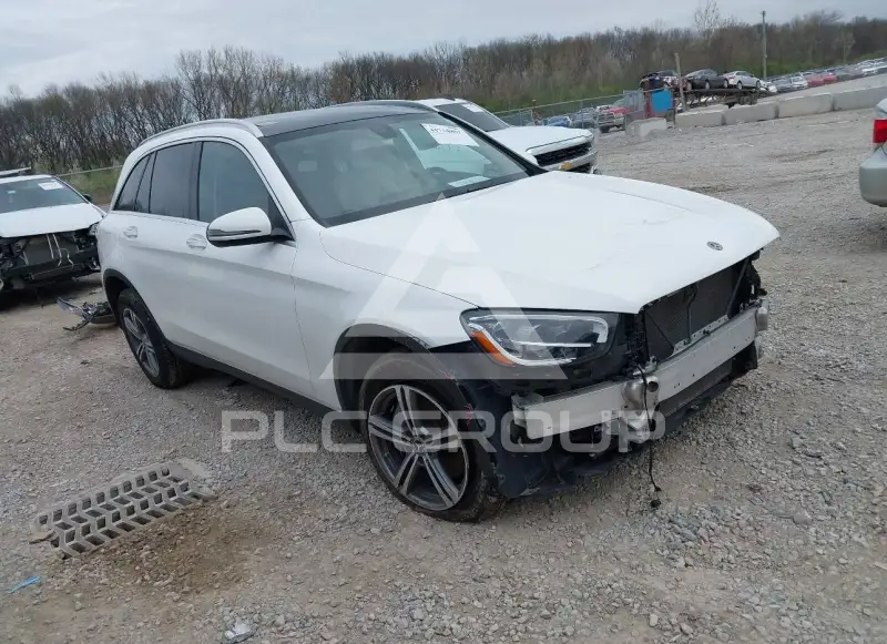 2020 Mercedes Benz GLC 300 фото
