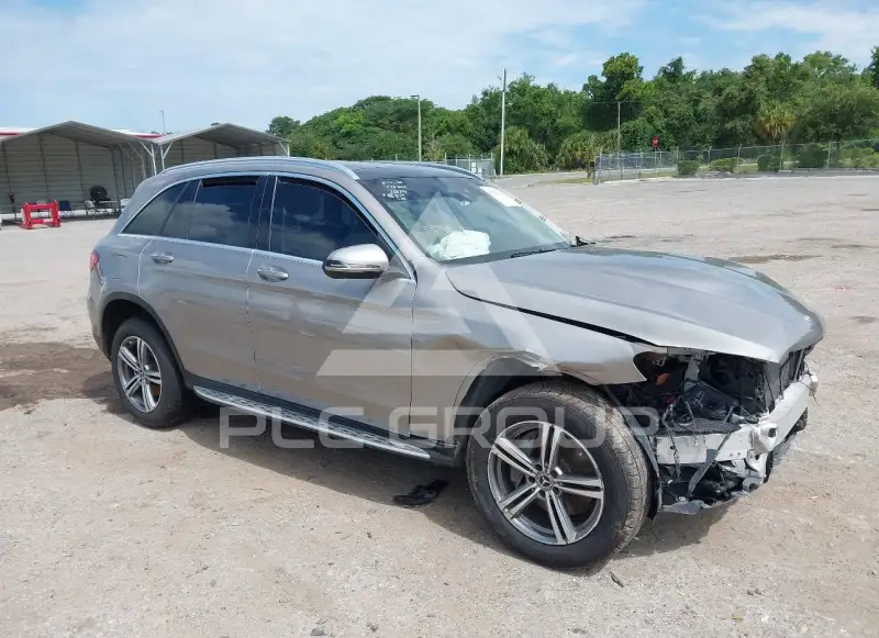 2020 Mercedes Benz GLC 300 фото