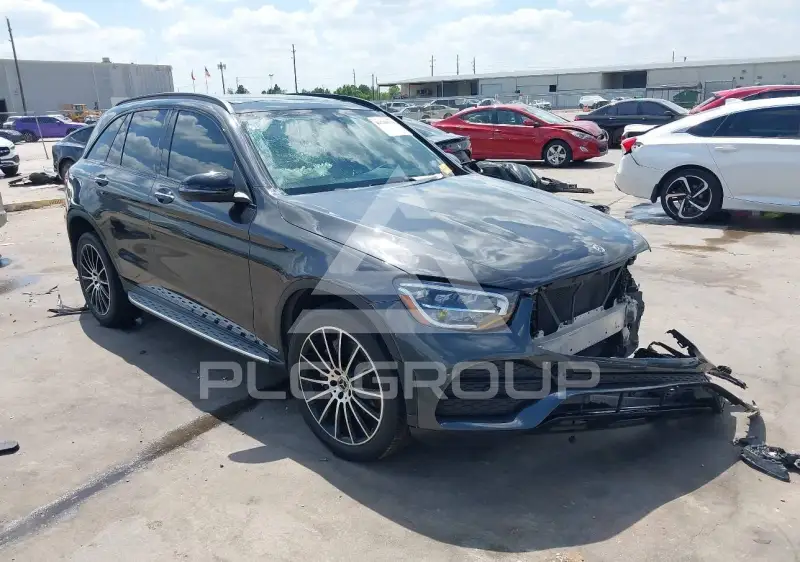 2020 Mercedes Benz GLC 300 фото
