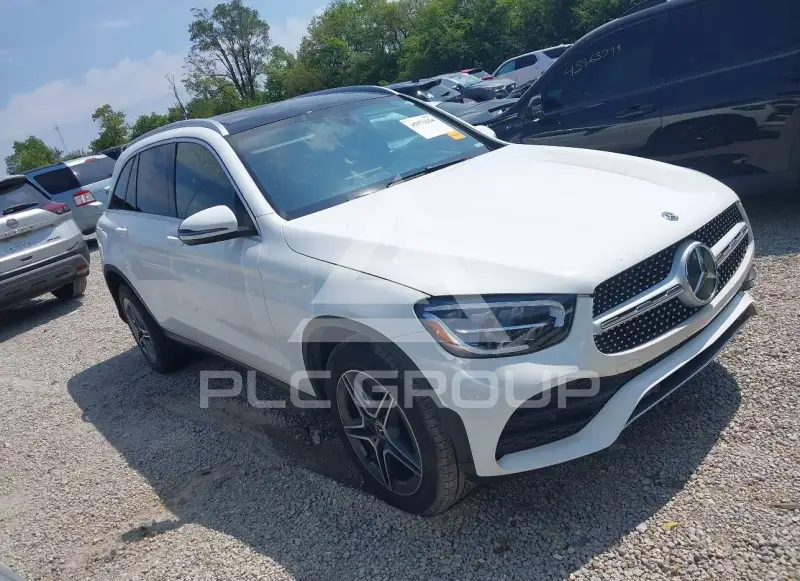 2020 Mercedes Benz GLC 300 photo