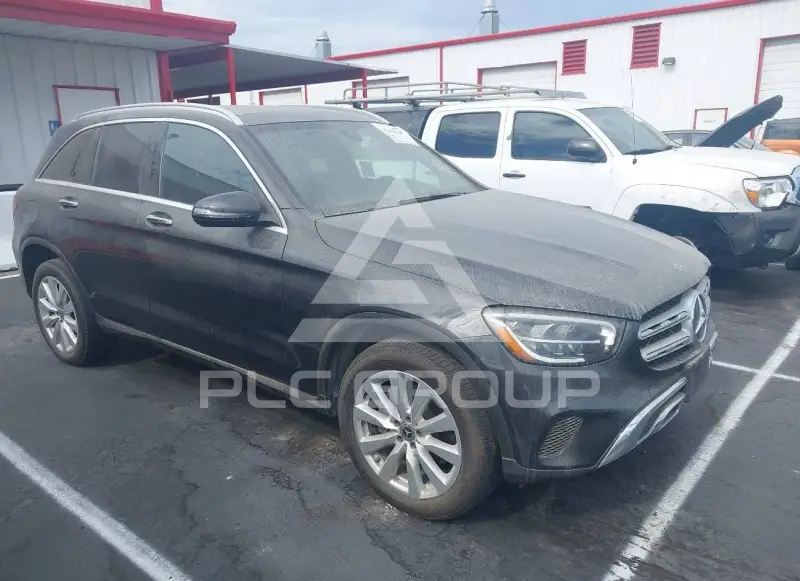2020 Mercedes Benz GLC 300 фото