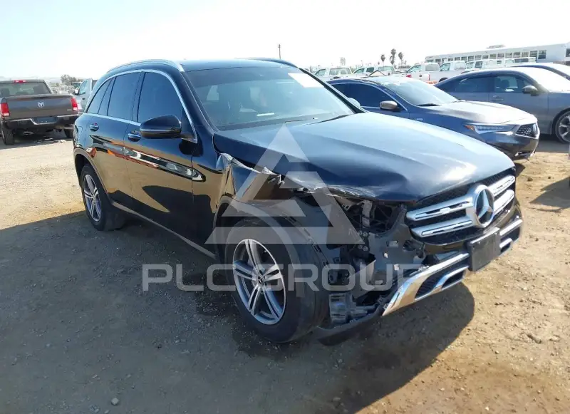2020 Mercedes Benz GLC 300 фото