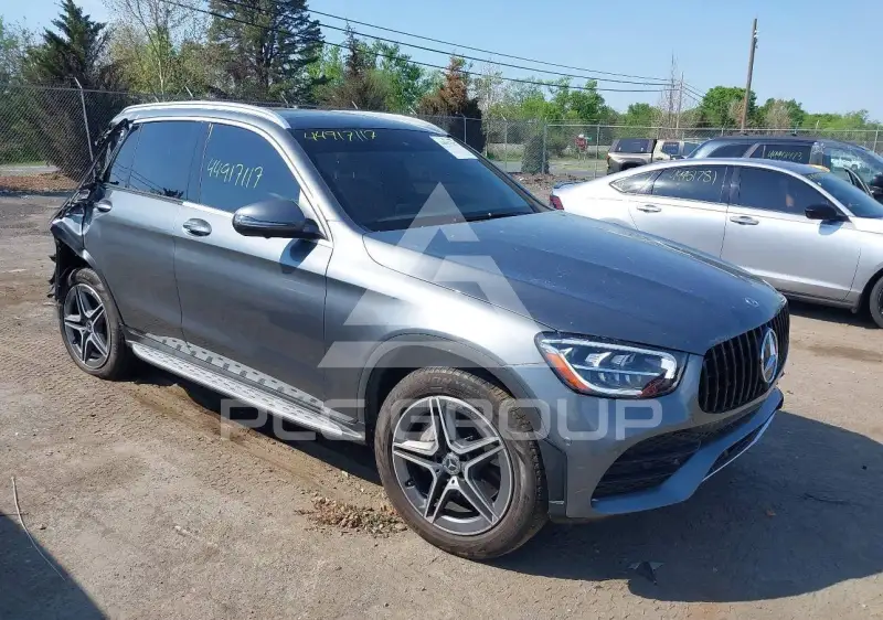 2020 Mercedes Benz GLC 300 фото