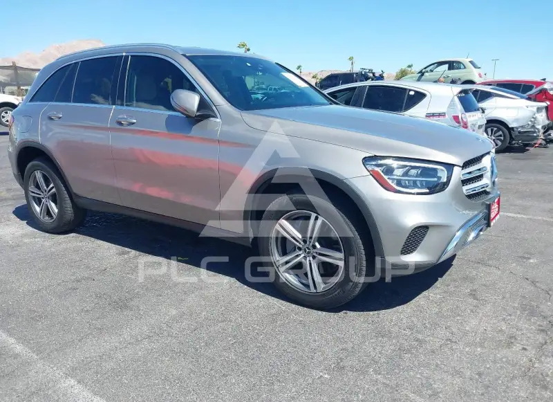 2020 Mercedes Benz GLC 300 photo