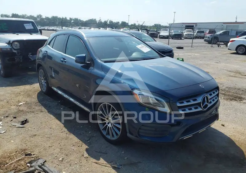 2020 Mercedes Benz GLA 250 photo