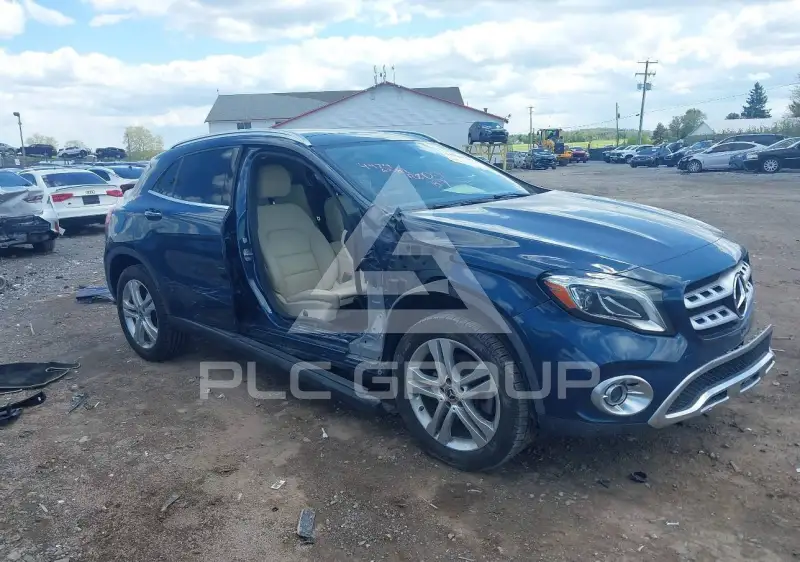2020 Mercedes Benz GLA 250 фото