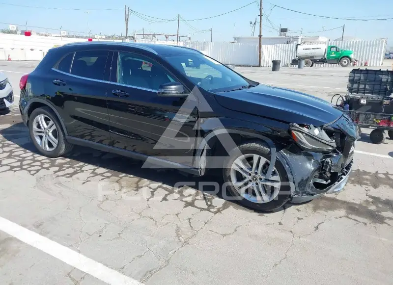 2020 Mercedes Benz GLA 250 фото