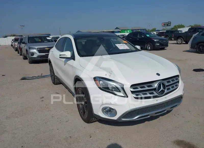 2020 Mercedes Benz GLA 250 фото