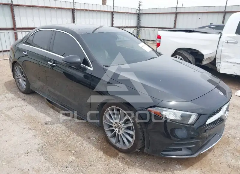 2020 Mercedes Benz A 220 фото