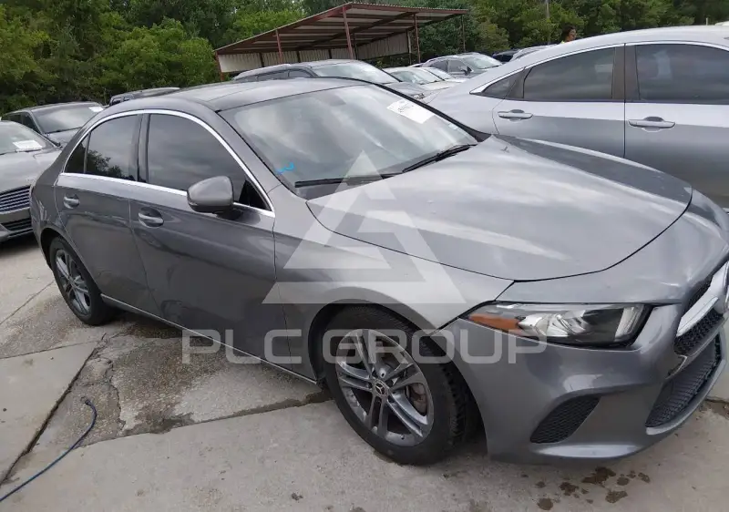 2020 Mercedes Benz A 220 фото