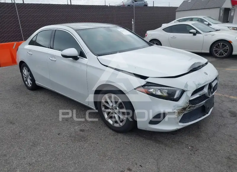2020 Mercedes Benz A 220 photo