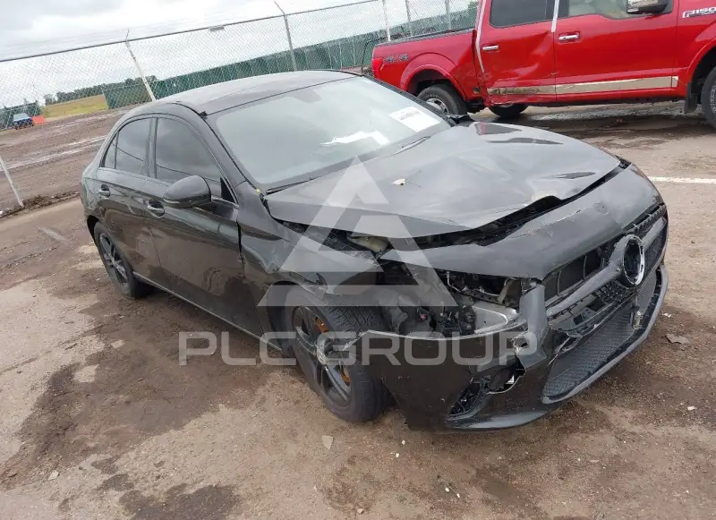 2020 Mercedes Benz A 220 photo