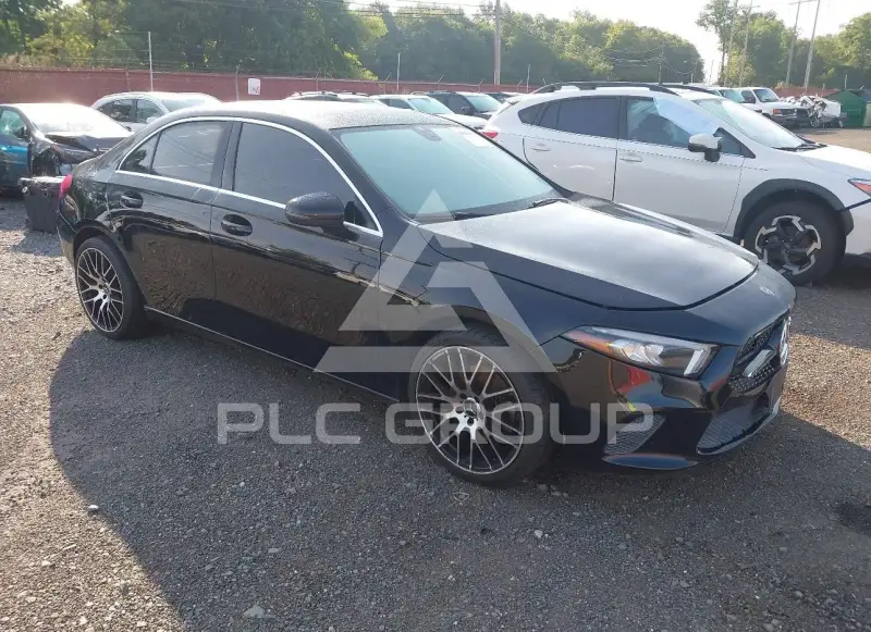 2020 Mercedes Benz A 220 photo