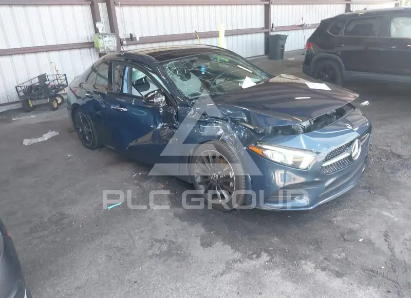 2020 Mercedes Benz A 220 фото
