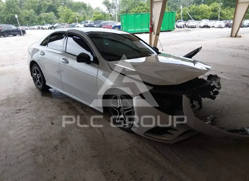 2020 Mercedes Benz A 220 photo