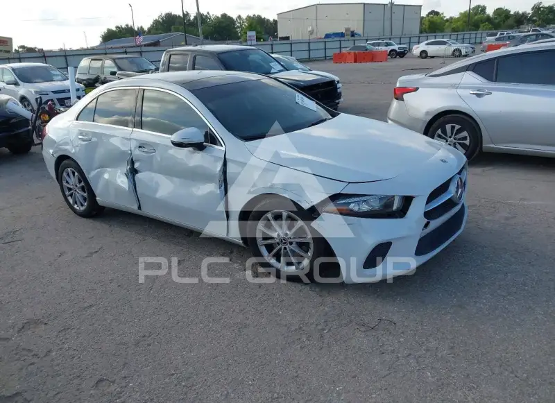 2020 Mercedes Benz A 220 photo