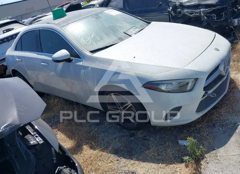 2020 Mercedes Benz A 220 photo