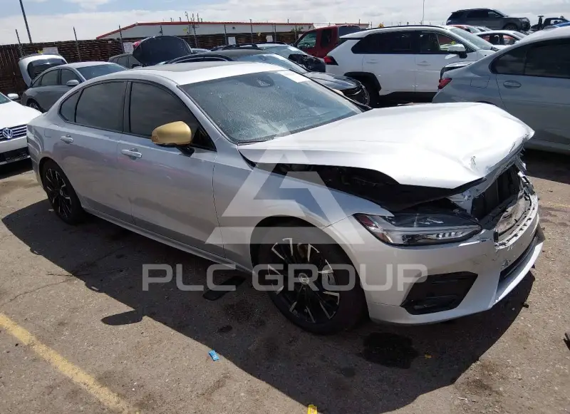 2020 Volvo S90 фото