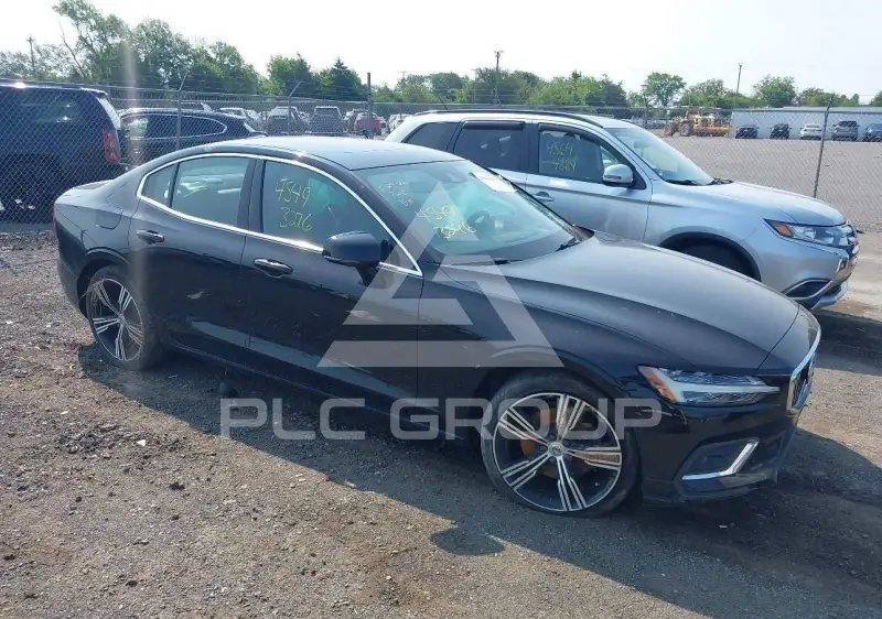 2020 Volvo S60 photo