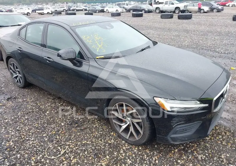 2020 Volvo S60 photo