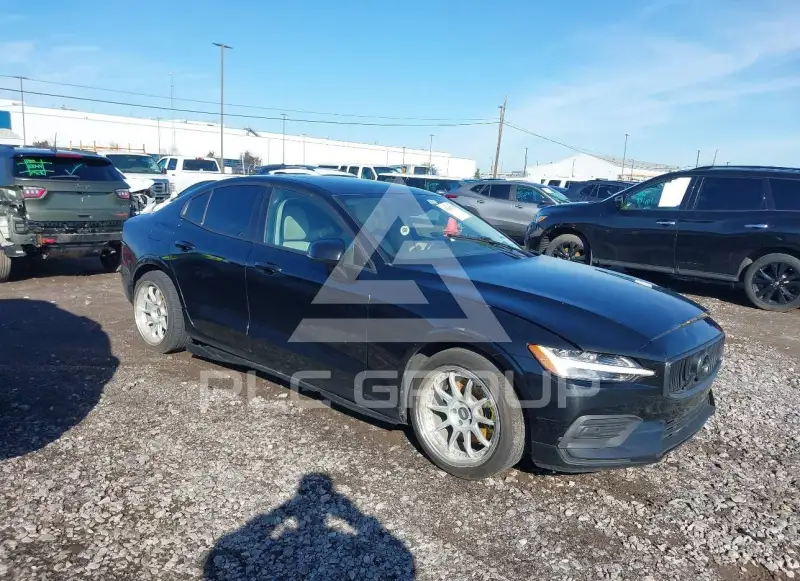 2020 Volvo S60 photo