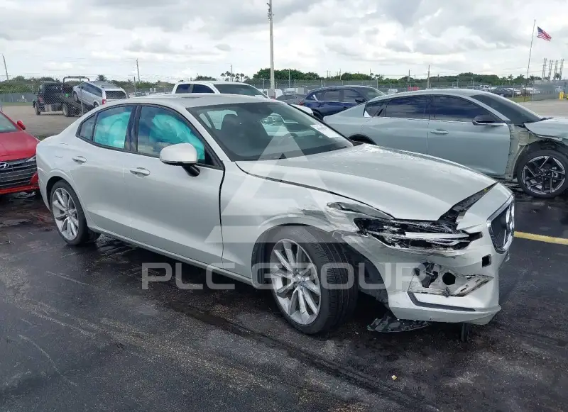 2020 Volvo S60 photo