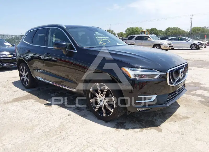 2020 Volvo XC60 photo