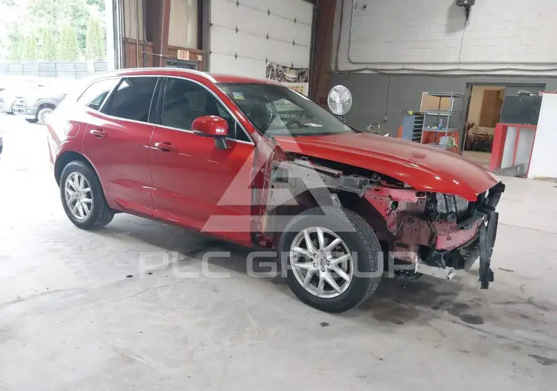 2020 Volvo XC60 photo