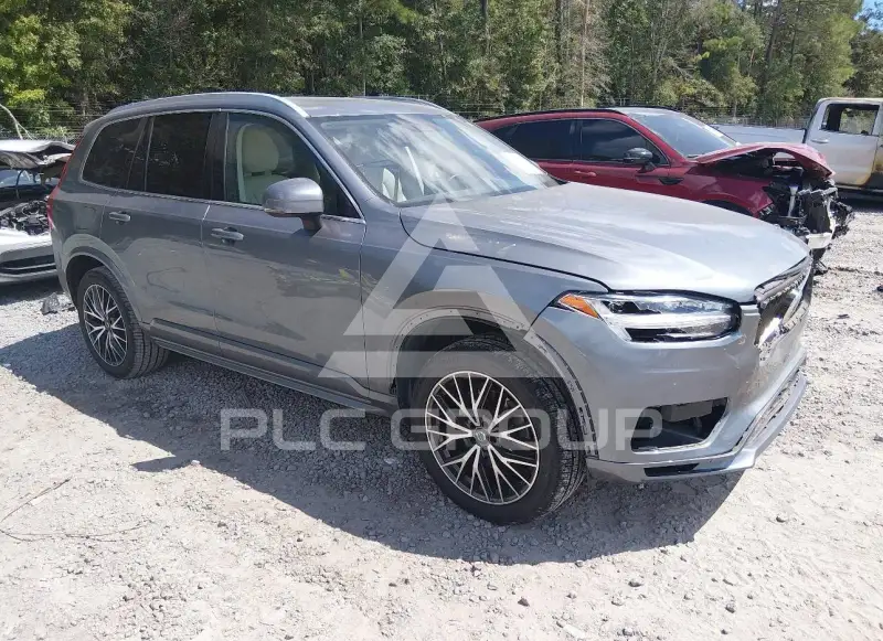 2020 Volvo XC90 photo