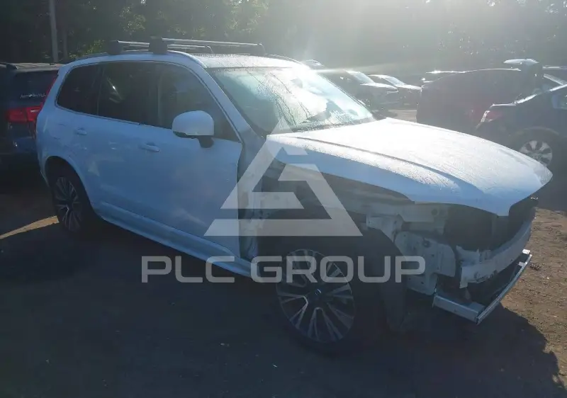 2020 Volvo XC90 photo