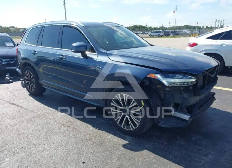 2020 Volvo XC90 photo