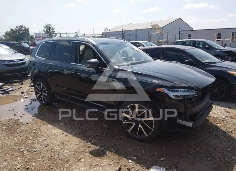 2020 Volvo XC90 photo