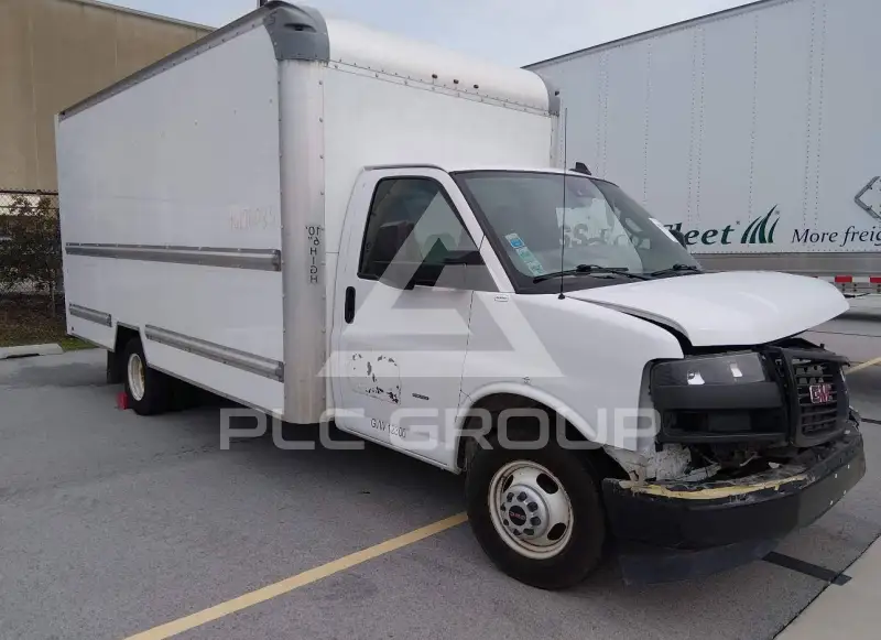 2020 GMC Savana фото