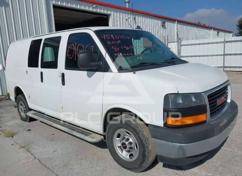 2020 GMC Savana photo