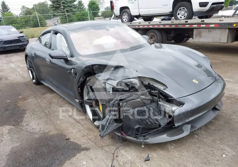 2020 Porsche Taycan photo
