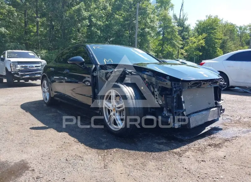 2020 Porsche Panamera photo