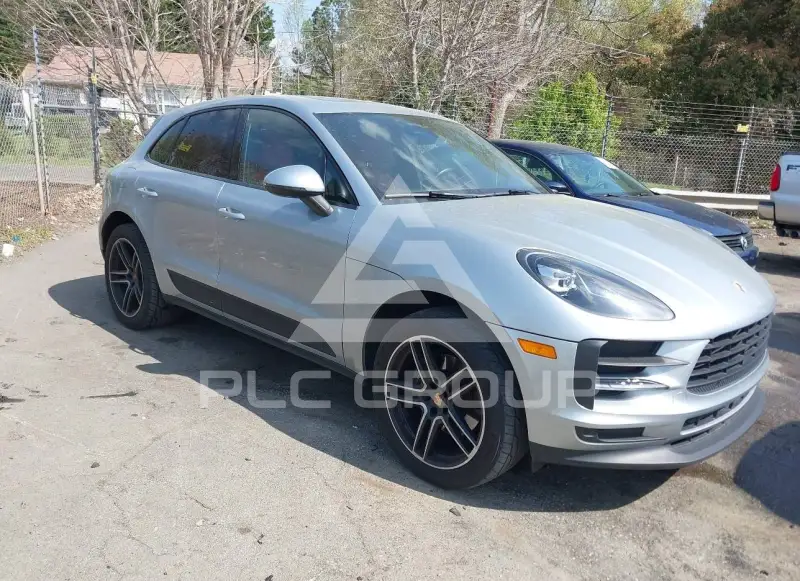 2020 Porsche MACAN photo